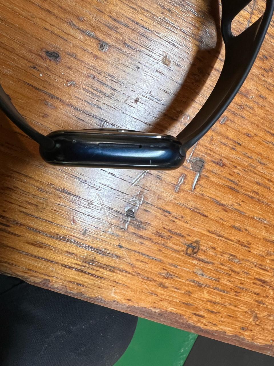 Apple Watch Series 8 45mm aluminium met GPS + Cellular.