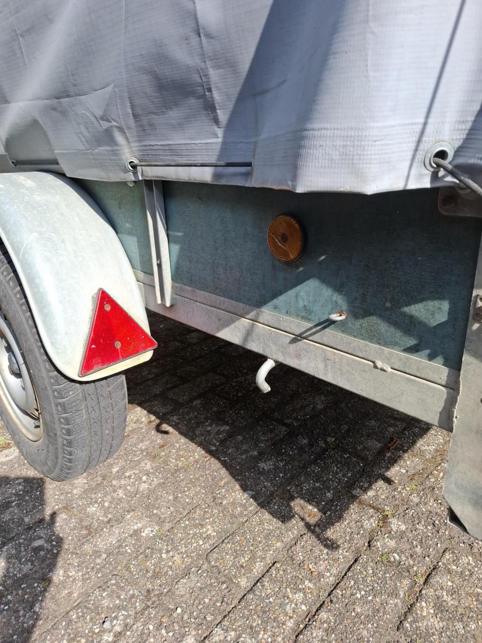 Aanhanger met huif tot 750kg
