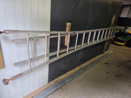 Aluminium ladder