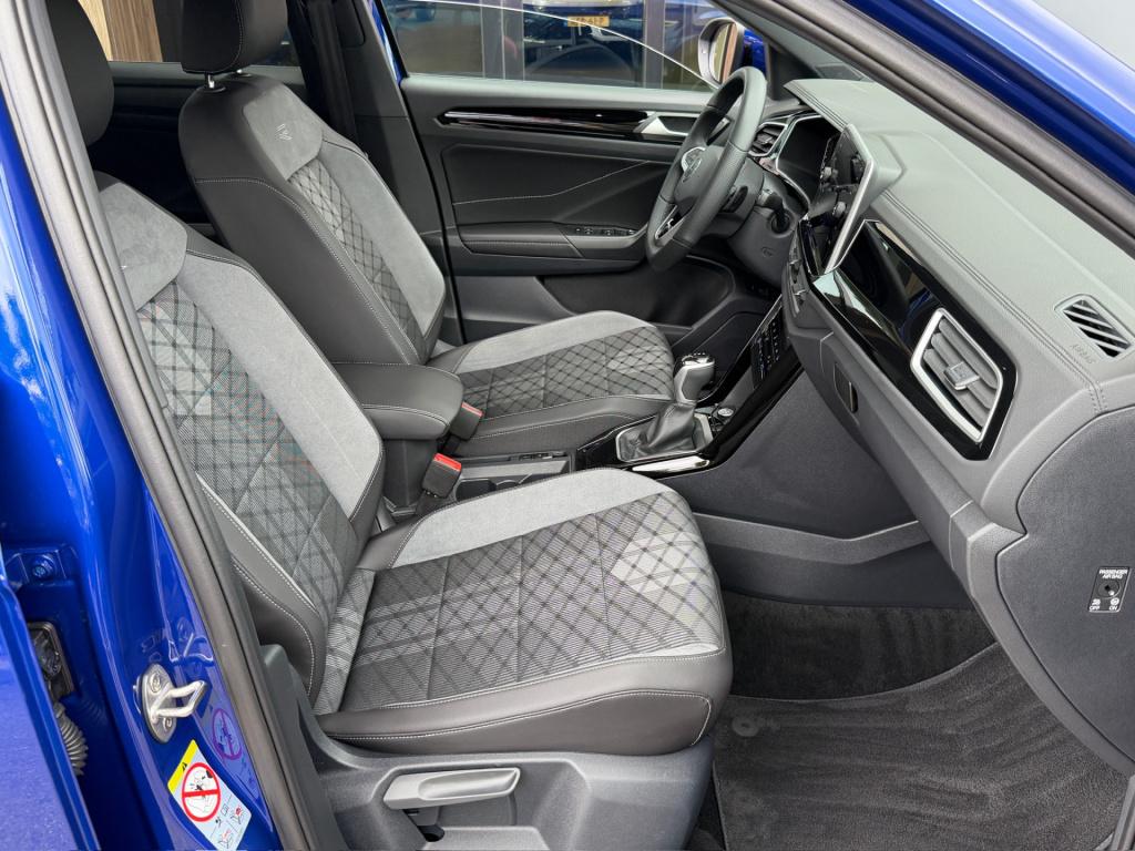 Volkswagen T-roc 1.5 tsi 150pk dsg r-line | trekhaak | camera | keyless | e