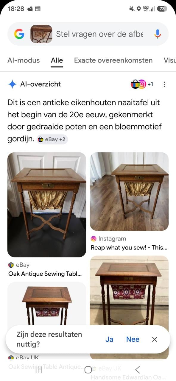 Antiek tafeltje