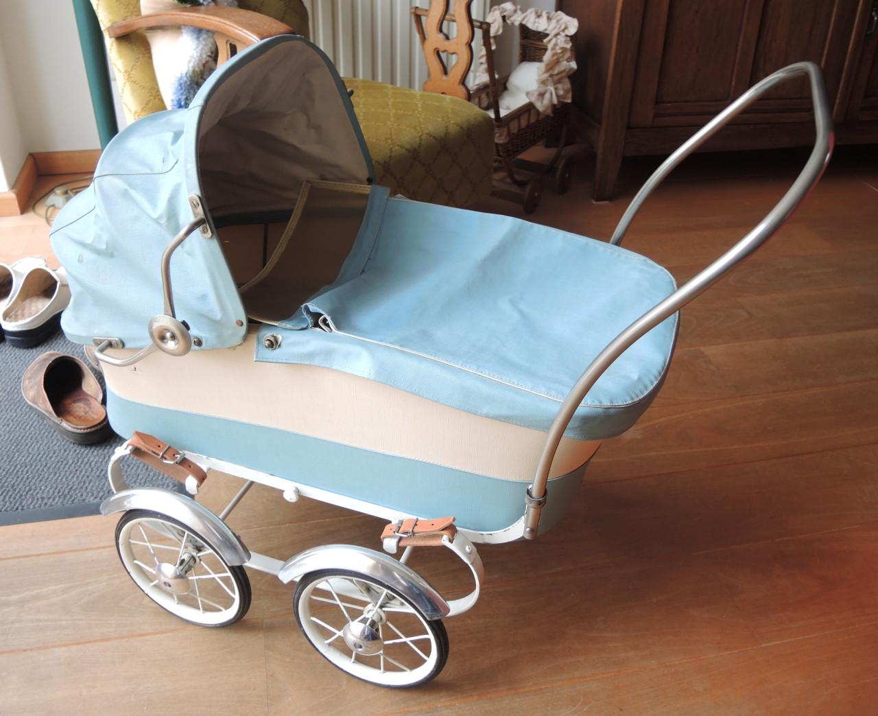 Vintage poppenwagen - merk Zekiwa