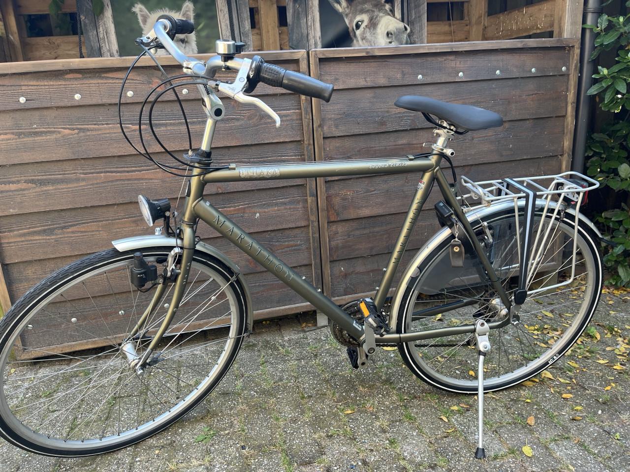 Herenfiets Sportfiets Sparta Marathon 21 versn. Velgrem, verlichting.
