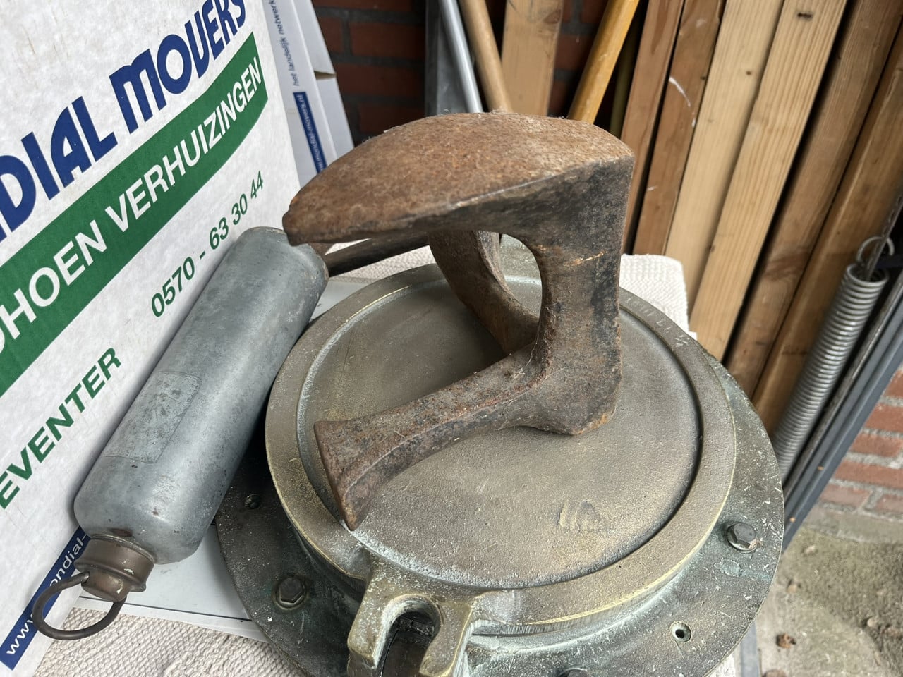 Schoenmakersleest van gietijzer