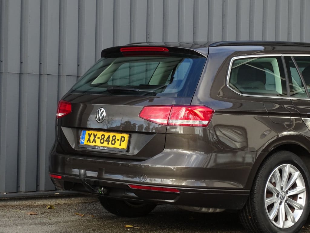 Volkswagen Passat variant 1.4 tsi act highline business automaat | pano | c