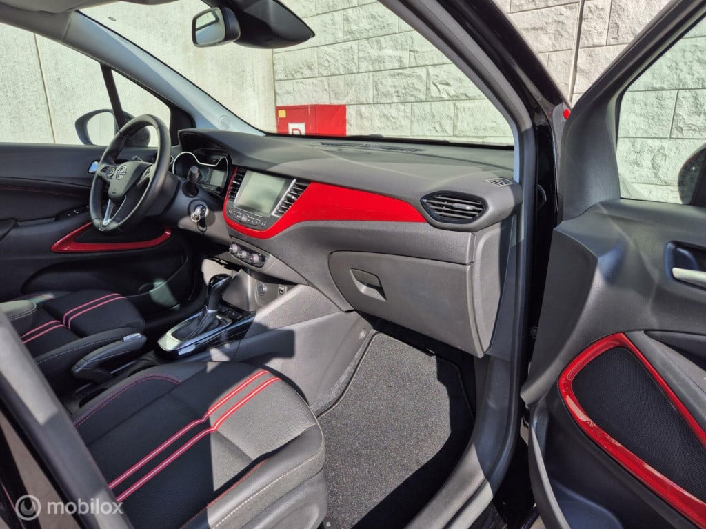 Opel Crossland X 1.2 turbo gs-line / btw auto / fabrieksgarantie