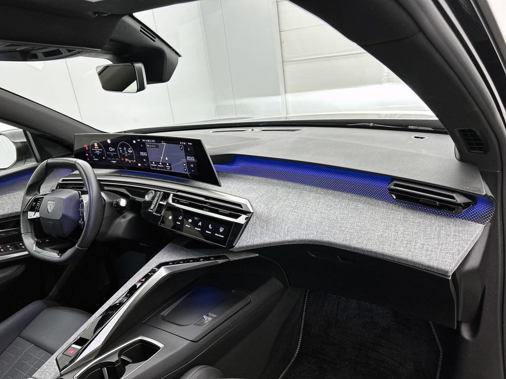 Peugeot 3008 hybrid 145 pk gt | rijklaar | elektrische kofferklep |