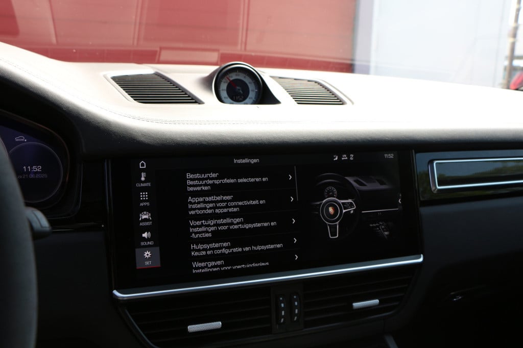 Porsche Cayenne coupé 3.0 | sport design | sport chrono |
