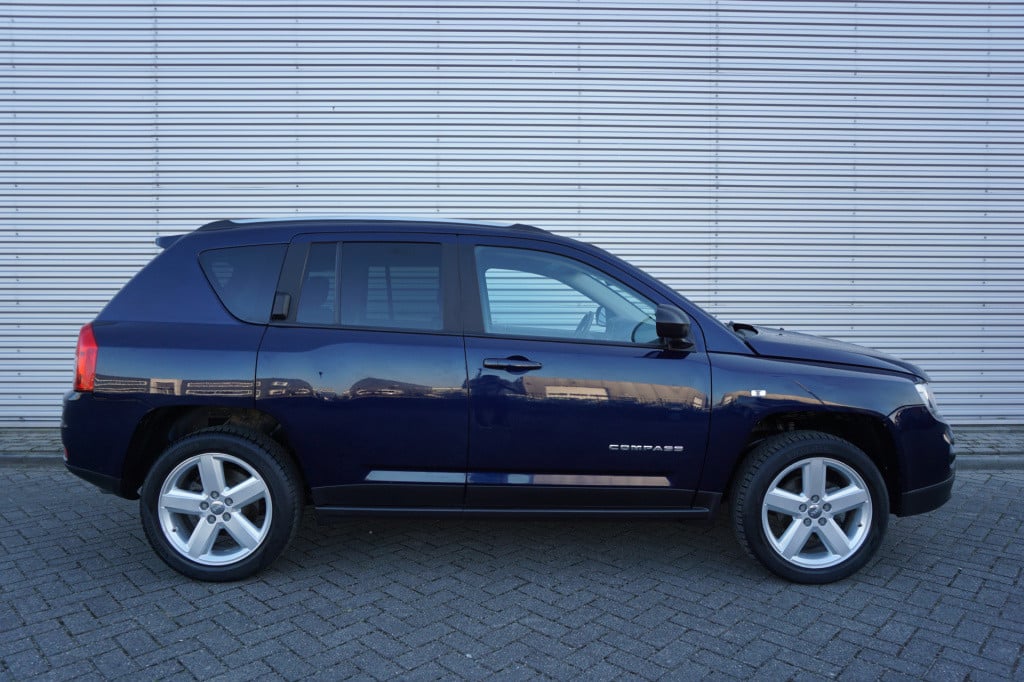 Jeep Compass 2.4 limited 4wd automaat airco / navi / cruise / elektr. ramen