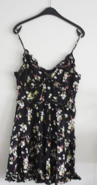 Zwarte jurk met bloemen print maat m