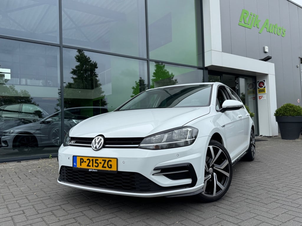 Volkswagen Golf 1.0 tsi r-line * navigatie * adaptieve cruise control * pdc