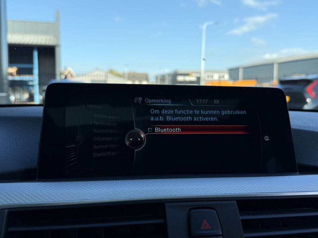 BMW 3-serie 320i m-sport | 360 camera | head-up | leder | schuif / kantel d