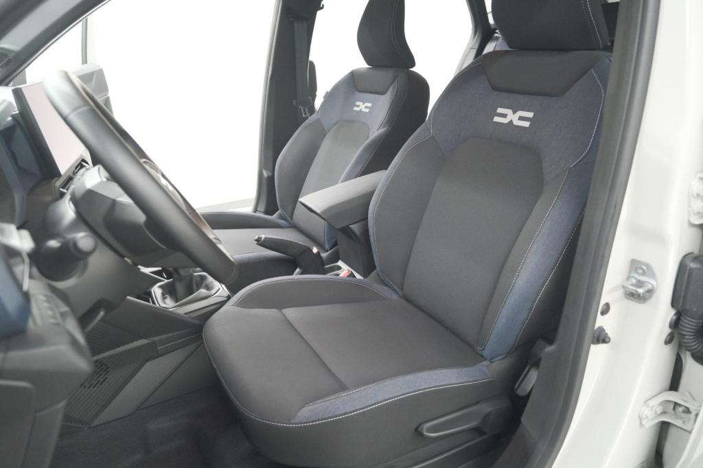 Dacia Duster mild hybrid 130 expression | camera | stoelverwarming | apple 