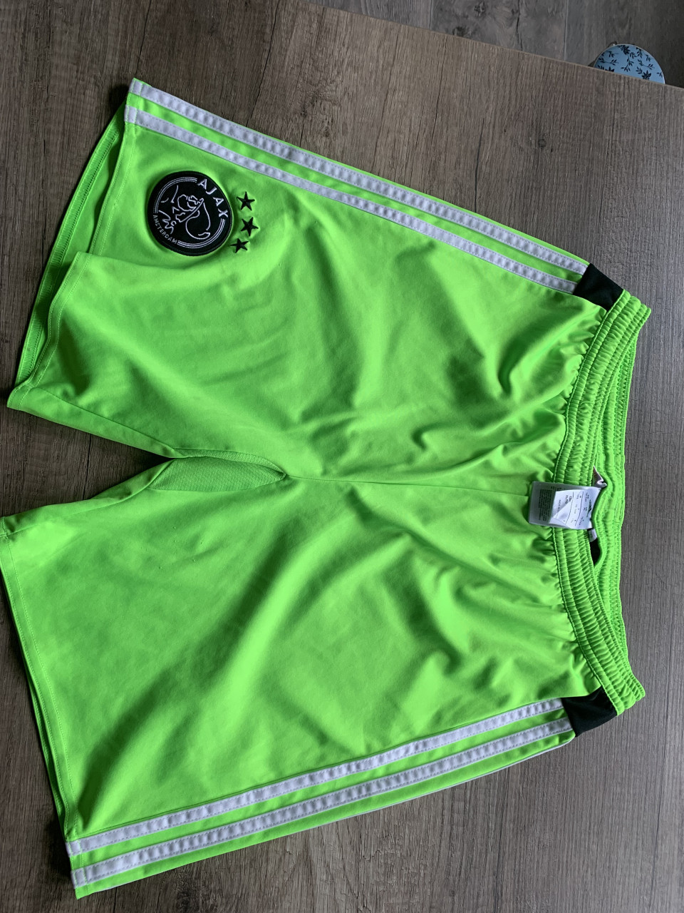 Neongroen voetbalbroekje adidas Ajax mt 176 15/16 jr