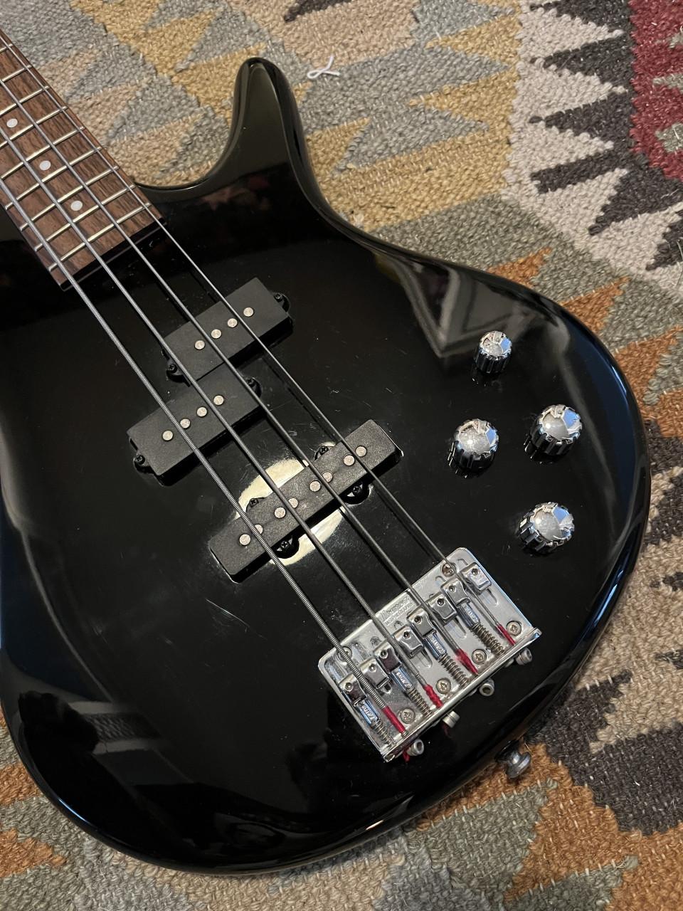 Ibanez Soundgear GR200 actieve basgitaar