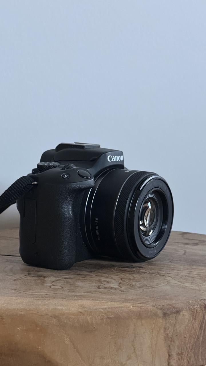 Canon eos r50