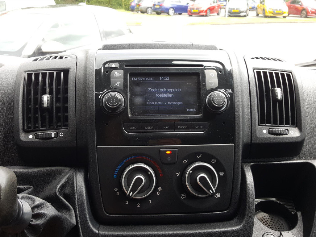 Peugeot Boxer gb 330 l1h1 bluehdi 130pk premium pack navigatie | airco | cr
