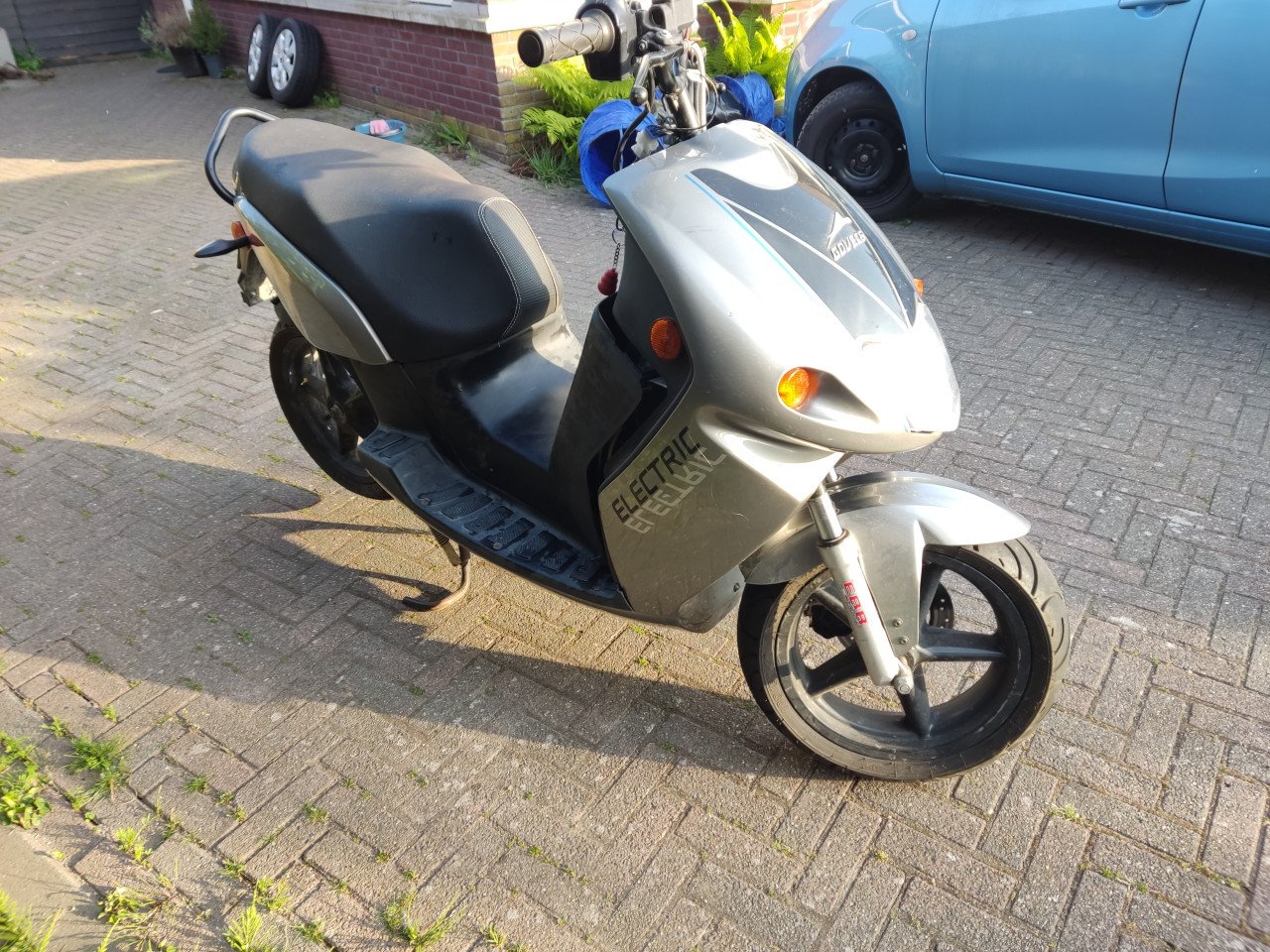 Electrische scooter GOVECS 1.2 Klusproject