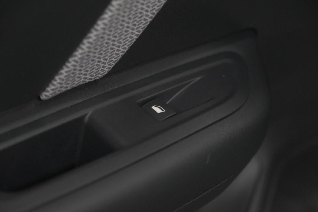 Citroen C4 puretech 130 feel pack | camera | head-up display | navigatie | 