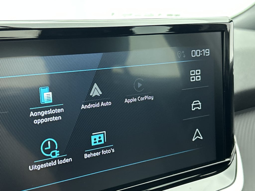 Peugeot E-2008 ev style 50 kwh | rijklaar |