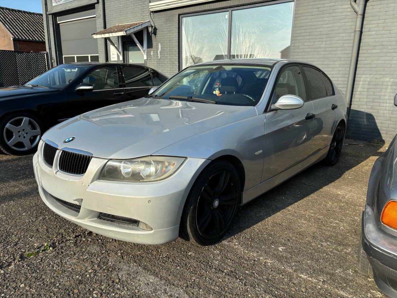 BMW 320i E90 2005 Benzine