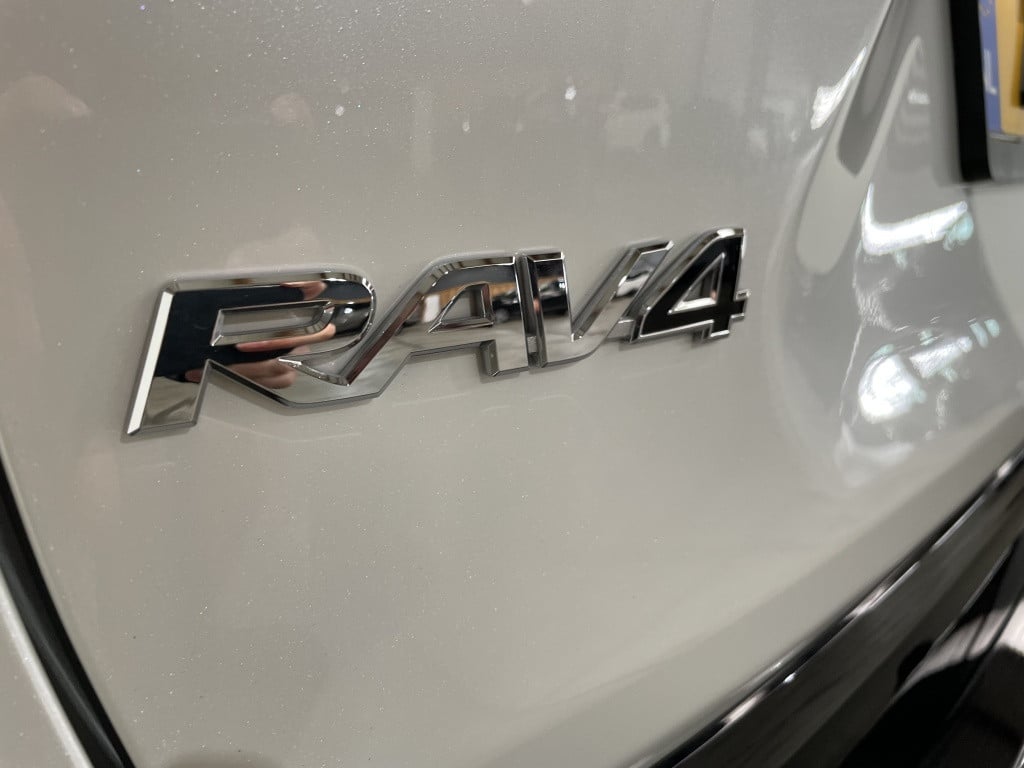Toyota Rav4 2.5 hybrid awd bi-tone | innovation-pakket | panodak |