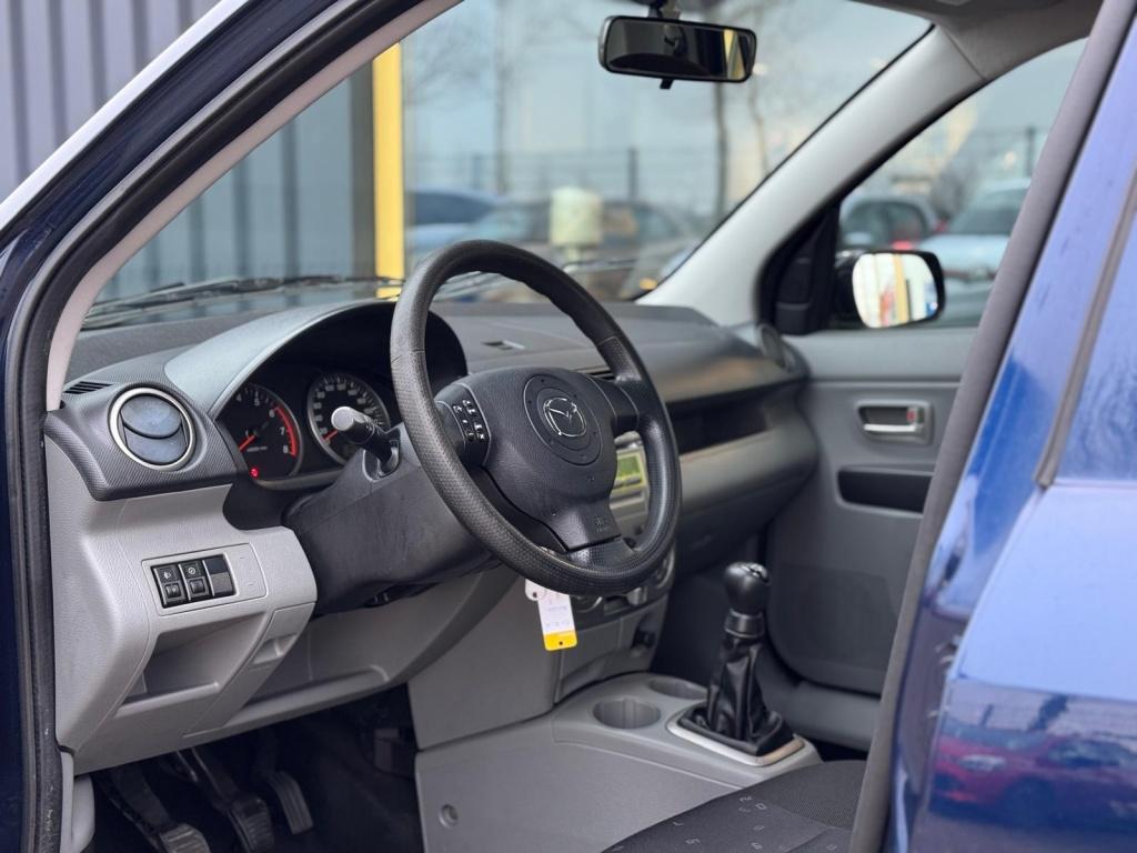 Mazda 2 1.4 exclusive | 89.462 km! | trekhaak | airco