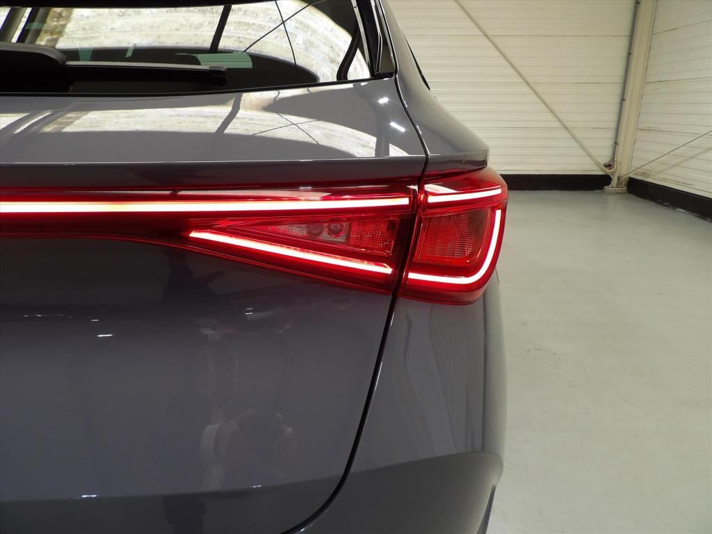 Cupra Leon 1.4 e-hybrid 245pk dsg-6 adrenal