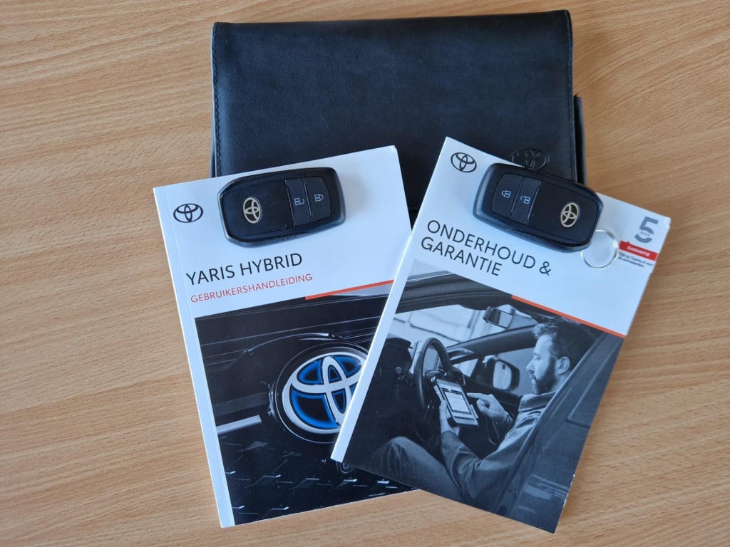 Toyota Yaris 1.5 hybrid first edition | automaat | adaptieve cruise control