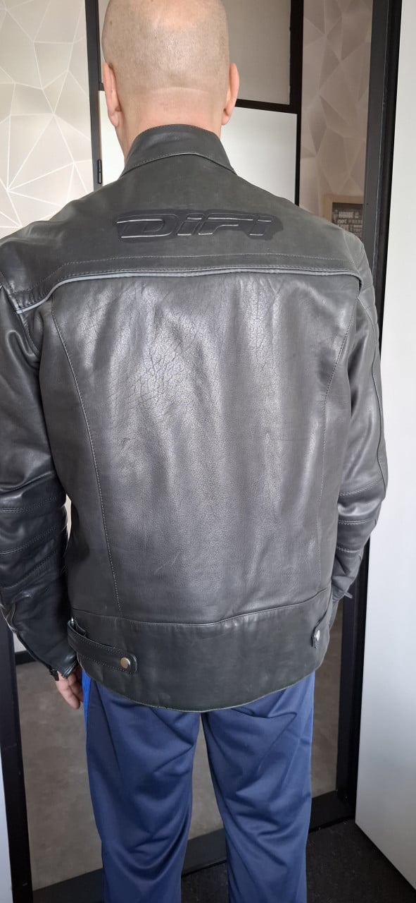 Zwarte leder motorjas