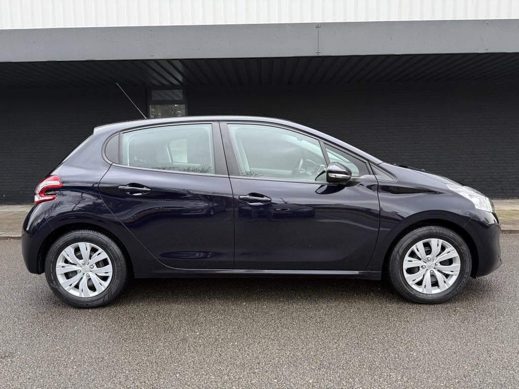 Peugeot 208 1.2 vti envy