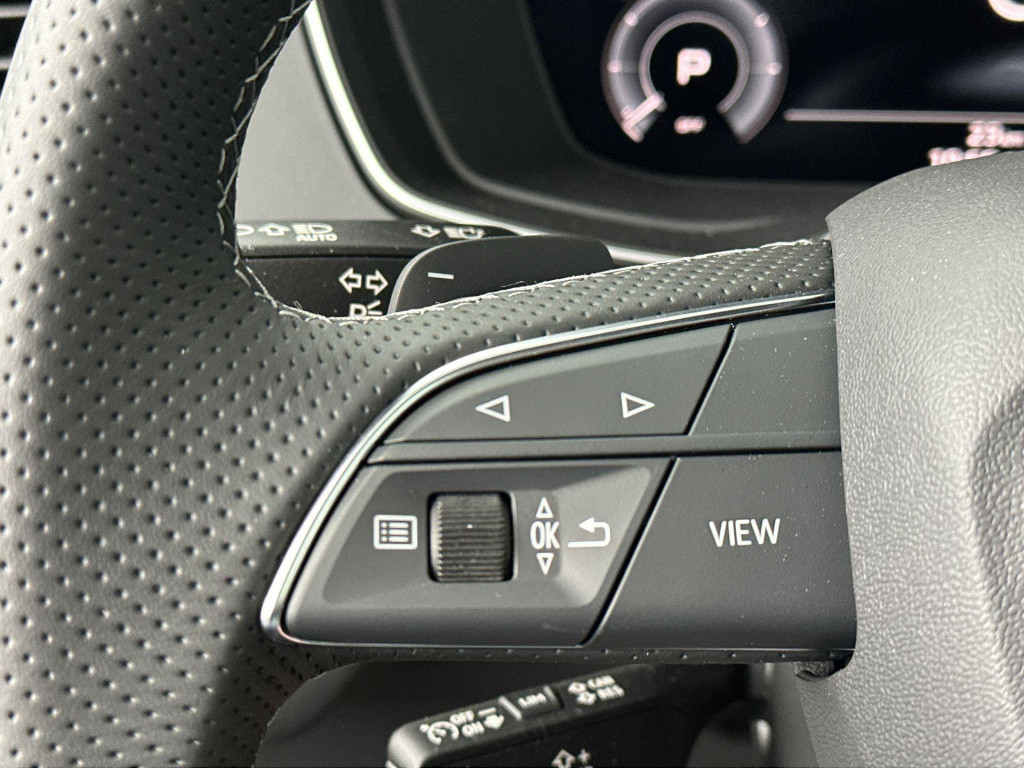 Audi Q5 s edition competition 50 tfsi e 220 kw / 299 pk su