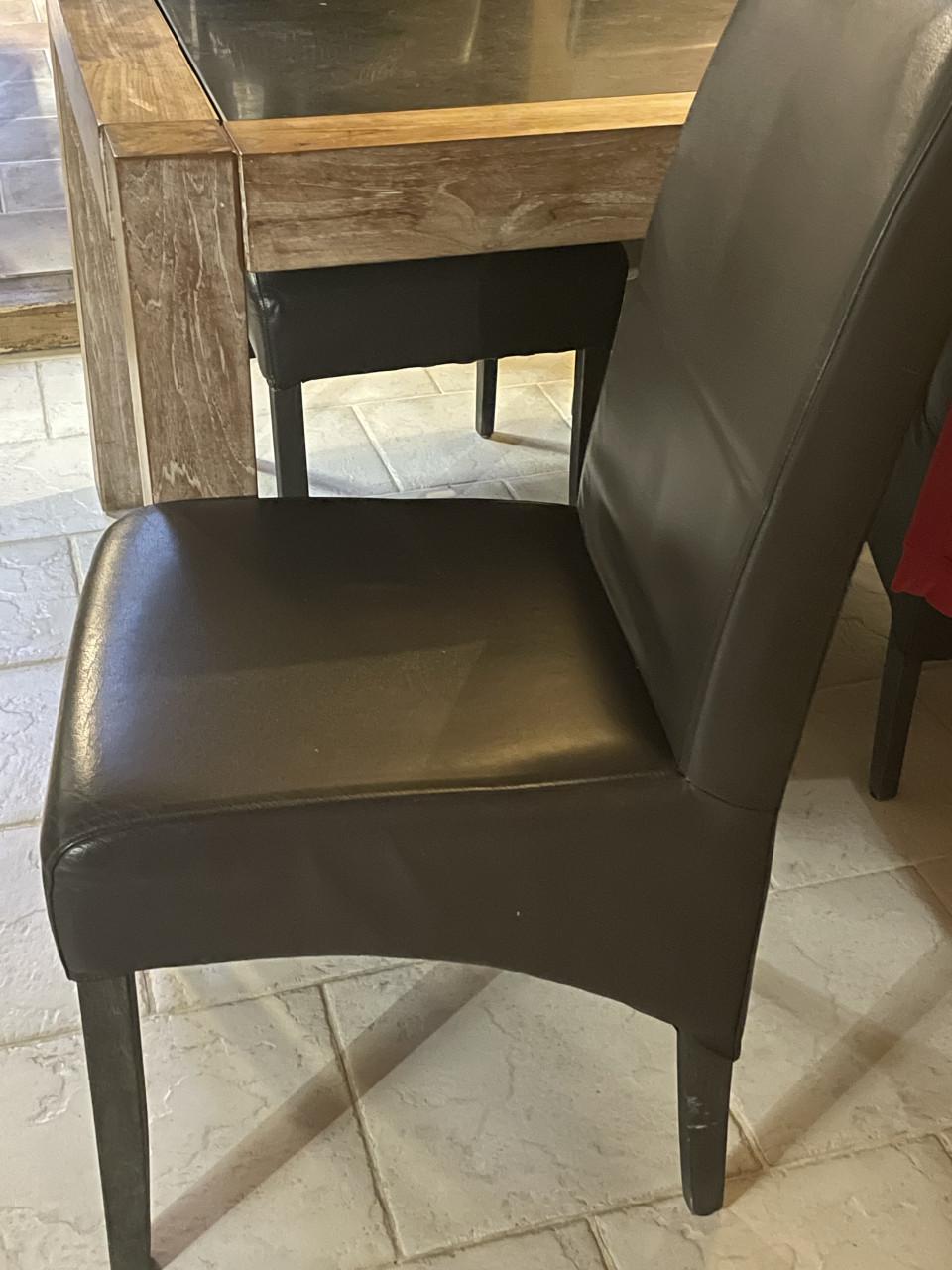 Eettafel +6 stoelen