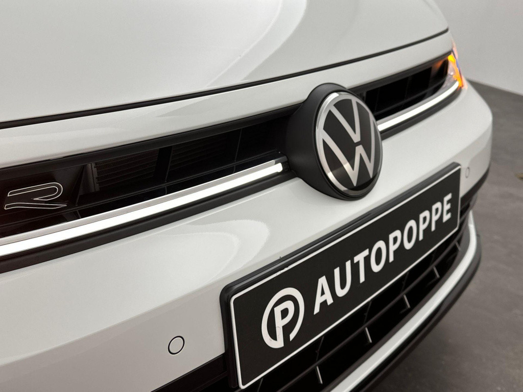Volkswagen Polo r-line-edition 1.0 70 kw / 95 pk tsi hatchback 7 v