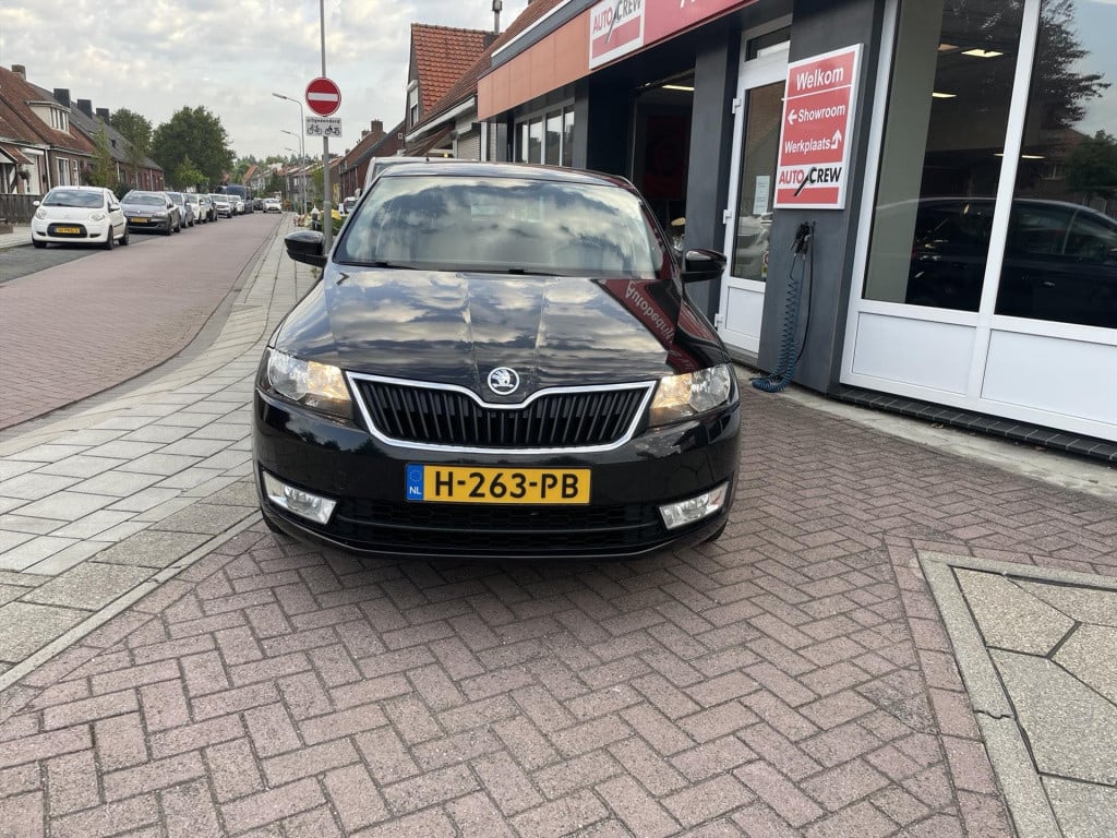 Skoda Rapid 1.2 tsi 66kw hatchback h5 edition