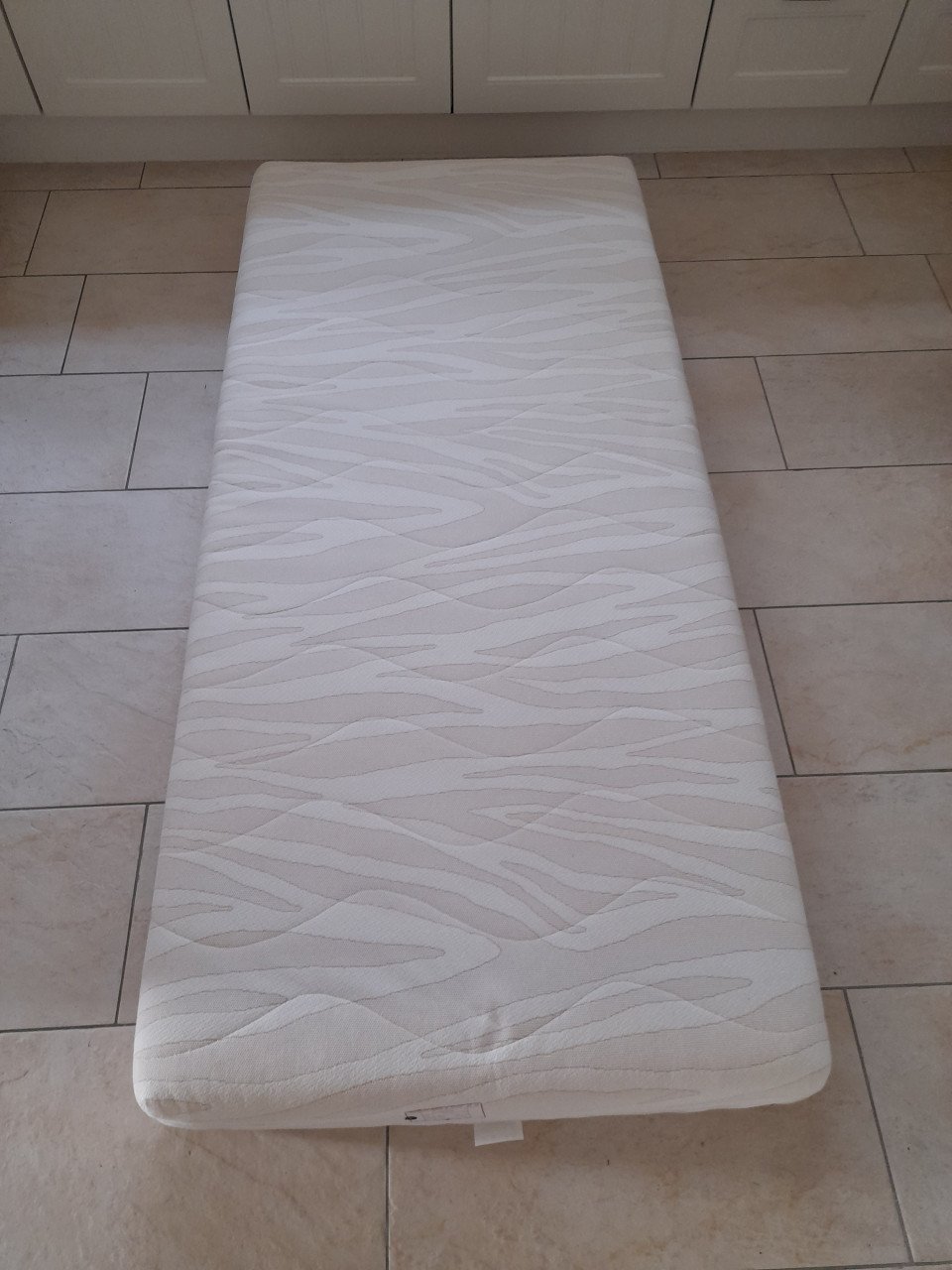 Netjes en schoon matras 90 x 200 x 18 (in goede staat )