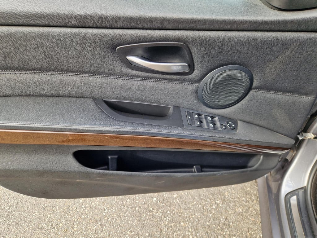 BMW 3-serie touring 320i high executive