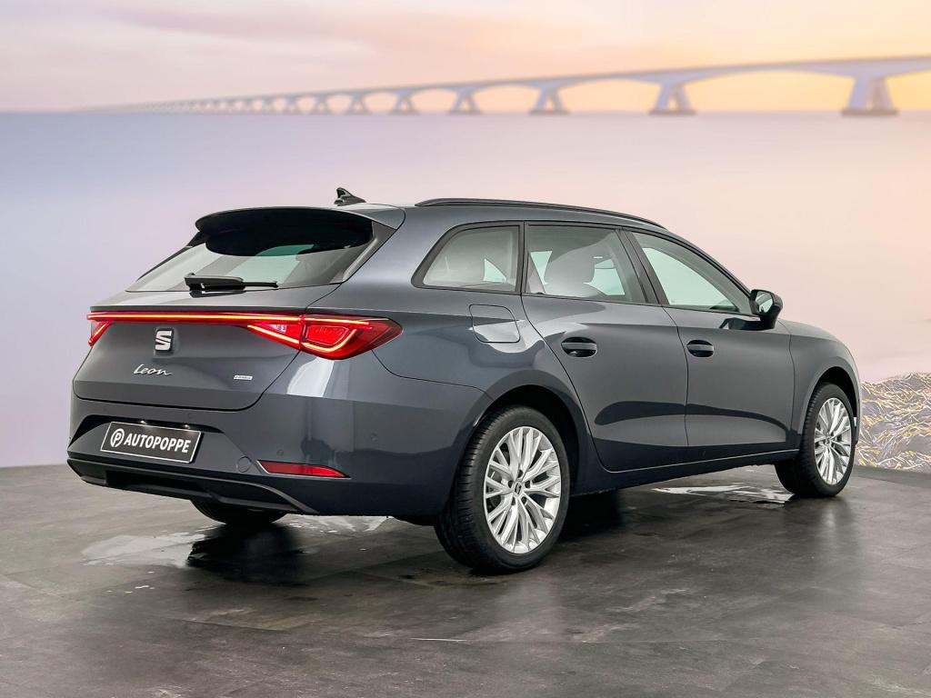 Seat Leon style business intense 1.5 tsi ehybrid 150 kw / 20