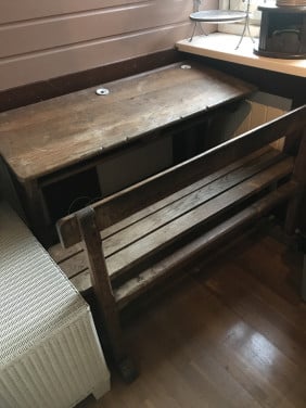 Oud Schoolbankje