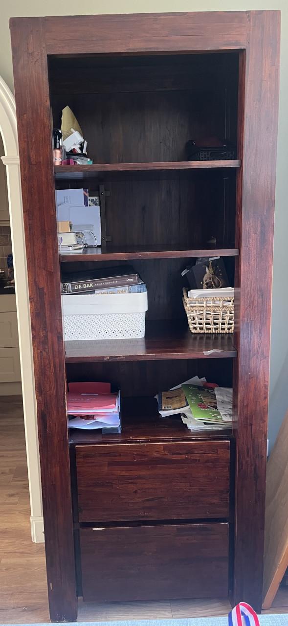 Teakhouten meubelset met gebruikerssporen