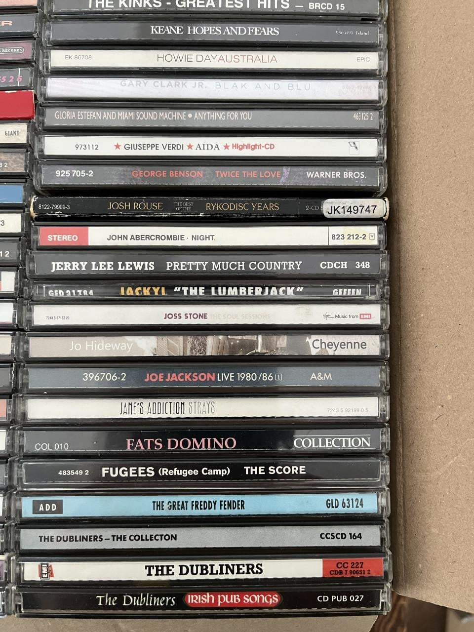 Ruim 100  diverse cd´s