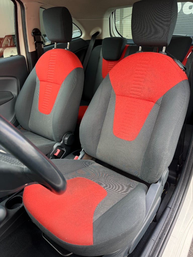 Ford KA 1.2 - titanium - airco