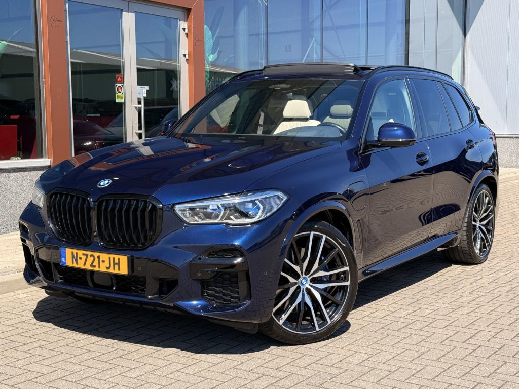 BMW X5 xdrive45e m-sport individual | b&o | sky lounge | luchtvering | mass