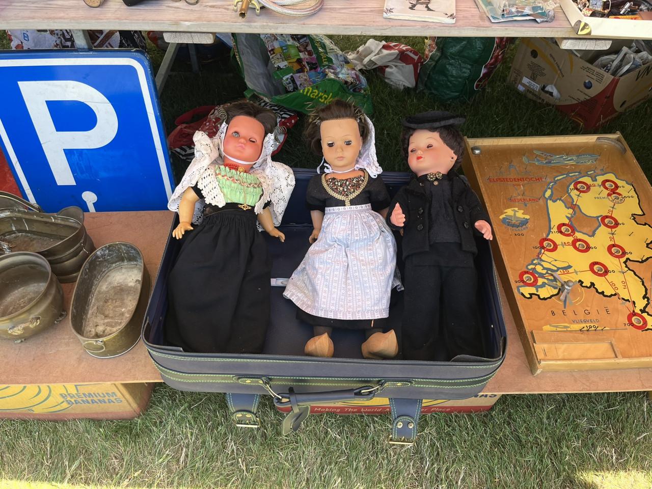 Klederdracht poppen 3 stuks