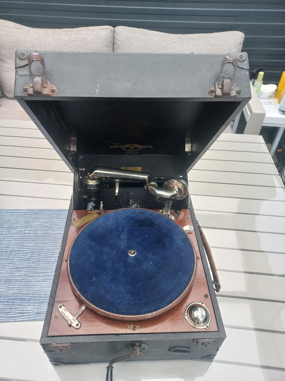 Gramophone, Columbia Grafonola Viva-Tonal No 202,