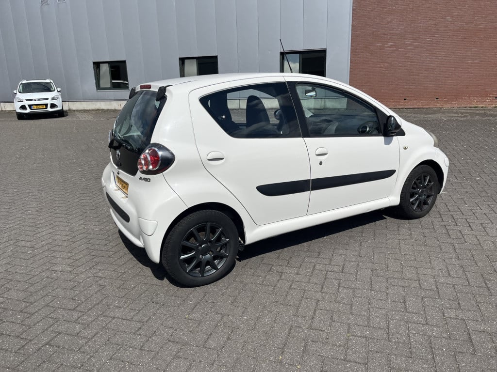 Toyota Aygo 1.0-12v comfort