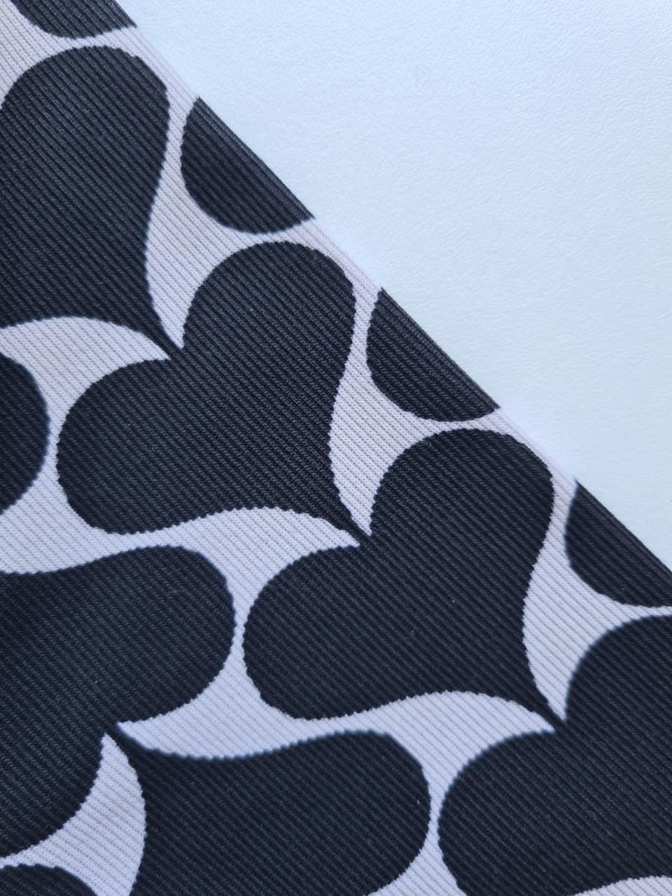 Zwart-wit hartjes shirt van Shoeby  Maat 146-152