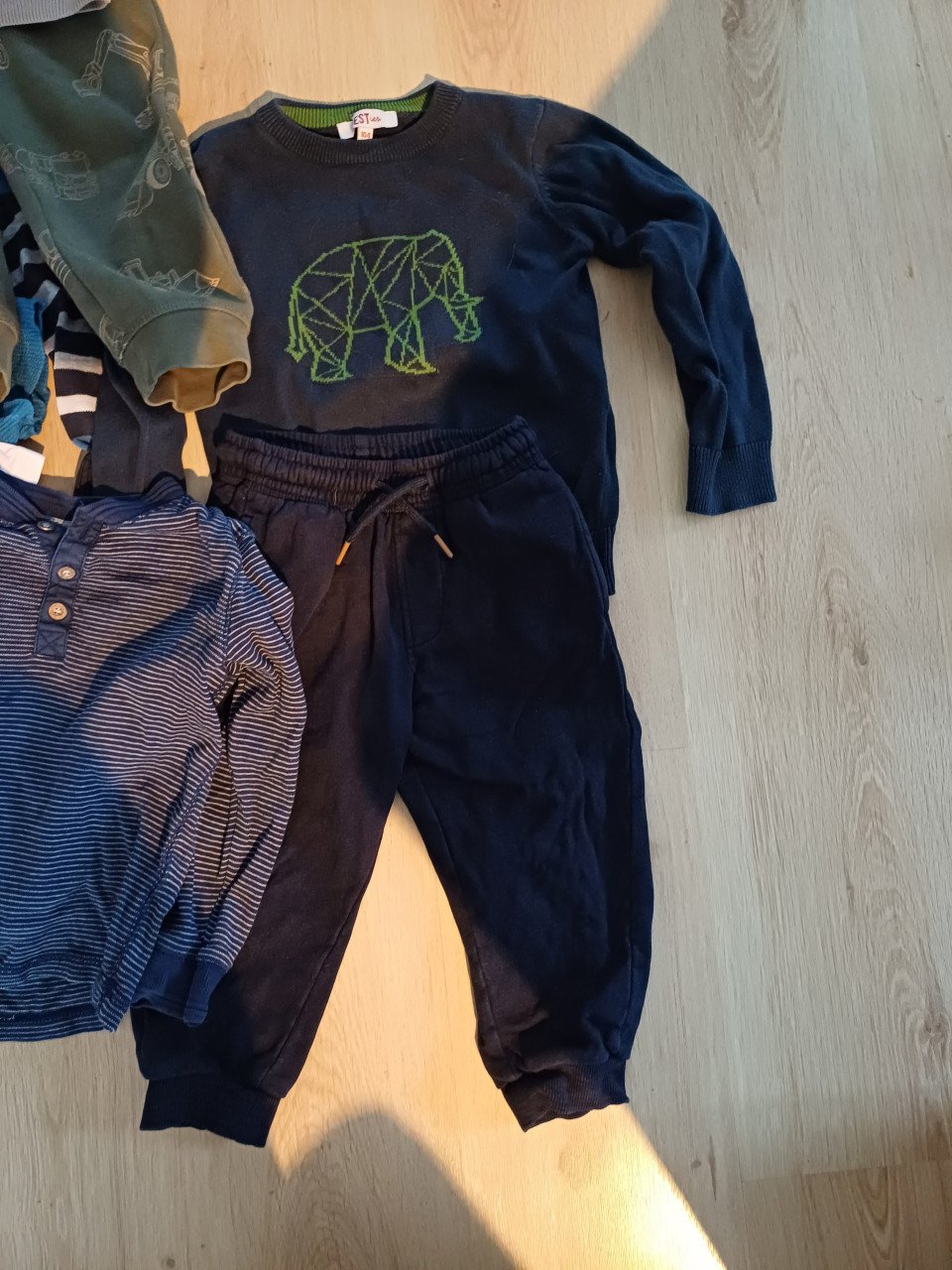 Kledingbundel jongens maat 98/104