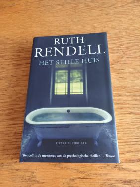 Boek van Ruth Rendell  het stille huis ( het boek is splinter nieuw )