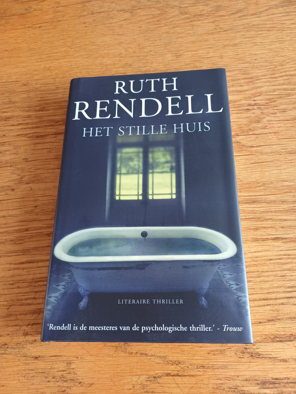 Boek van Ruth Rendell  het stille huis ( het boek is splinter nieuw )
